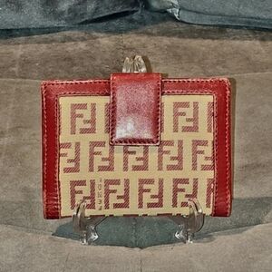 FENDI ZUCCA FF MONOGRAM RED LEATHER & BEIGE CANVAS BI-FOLD SNAP COMPACT WALLET